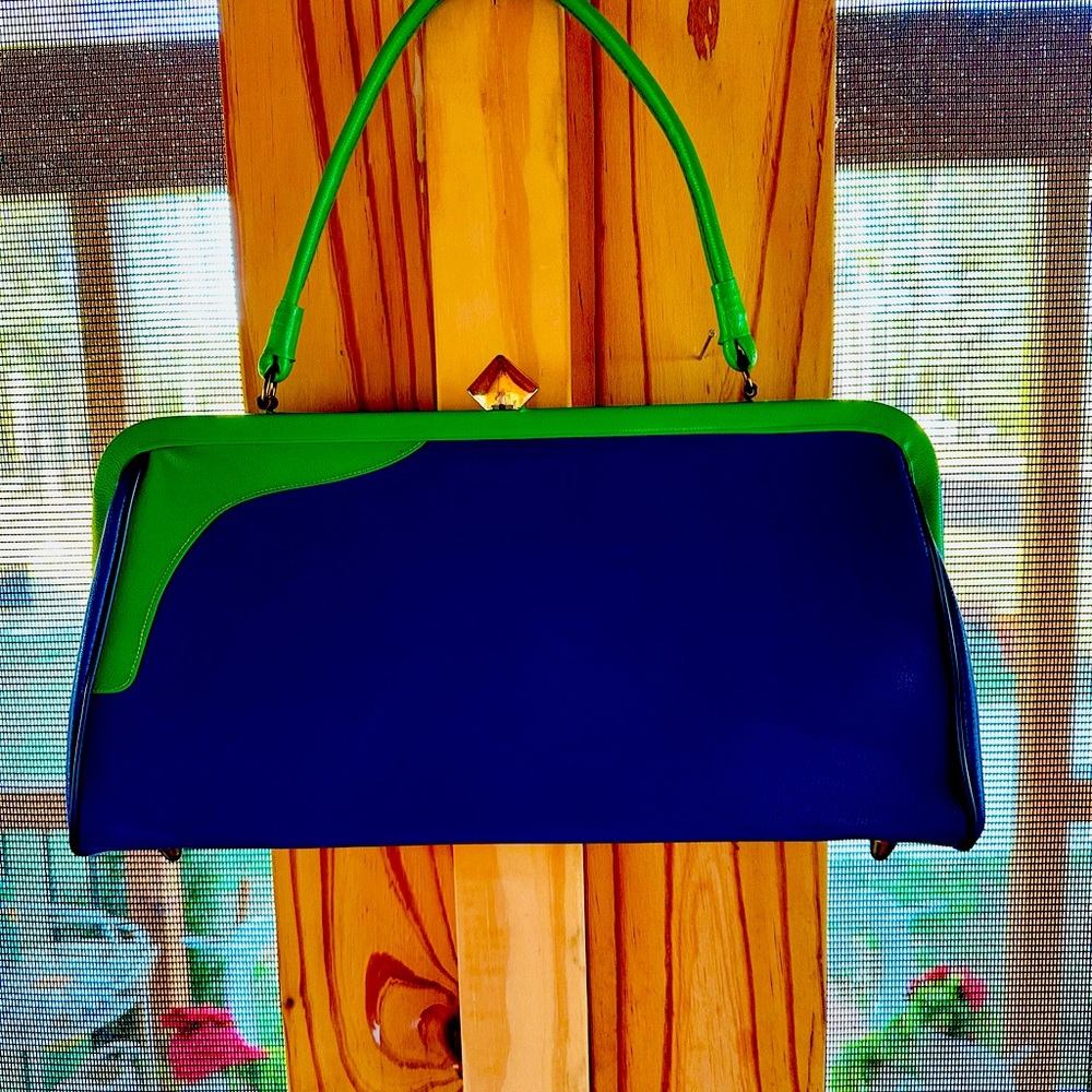 Flechbilt Purse, Ocala, Fl. Royal blue, green trim. Vintage. Lined, zip pocket